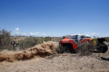 Peugeot 2008 DKR - Foto: Peugeot