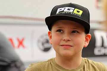 Nikita Gense startet mit Sieg in dritte KMSC-Rennphase