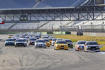 DMV BMW 318ti Cup startet mit Rekordfeld in die neue Saison