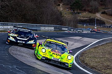 DTM-Champion Mirko Bortolotti trifft im Lamborghini Huracán GT3 auf seinen Vorgänger Thomas Preining im Manthey-Porsche - Foto: VLN