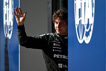 Kimi Antonelli war zunächst stark enttäuscht, reagierte dann aber positiv - Foto: Mercedes