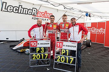 Starker Nachwuchs: Das Team Lechner Racing stellte mit Mick Wishofer (2.v.r.) den besten Rookie - Foto: ADAC