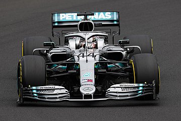 Hamilton fährt Bestzeit im 2. Freien Training