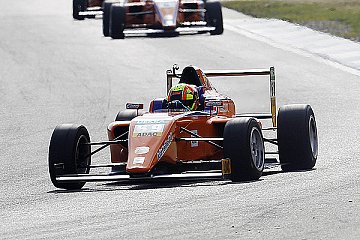 Starker Saisonabschluss für Mücke Motorsport