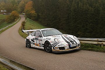 Zebra galoppiert zum Meistertitel