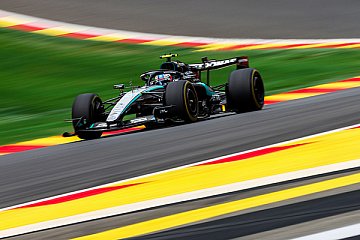 Antonelli setzt Bestzeit in FP3– Hamilton crasht im Abschlusstraining