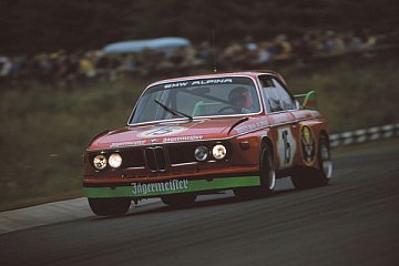 1973, Lauda im BMW auf dem Nürburgring - Foto: PROJEKT SPIELBERG GMBH & CO KG