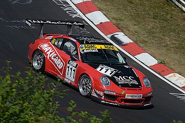 Das Porsche-Team aus Niederkrüchten auf dem Nürburgring - Foto: TAM-Racing