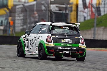 Rookie-Sichtung und Tourenwagen „Schnuppertag“