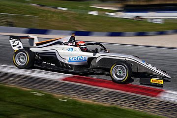 Mathilda Paatz erzielt ihre ersten Punkte in FIA-Formel-4-Meisterschaft