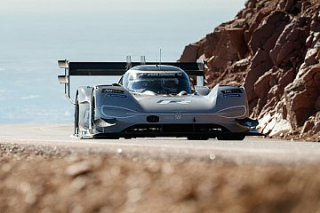 Allzeit-Rekord: Volkswagen schreibt mit I.D. R Pikes Peak Geschichte