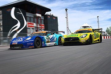 Ein letztes Mal treten Sim-Enthusiasten gegen Rennfahrer, Profi-Simracer und Special Guests an - Foto: RaceRoom