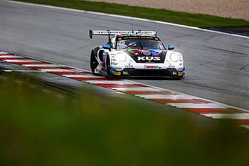 Pole-Position und Pokal: Power-Wochenende für Laurin Heinrich