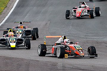 Joey Mawson gewinnt erstes Saisonrennen