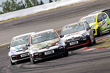 Starke Nerven auf dem Nürburgring – Alex Mohr holt weiteres Podium