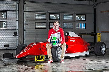 Florian Janits fährt 2015 bereits die zweite Saison im Team von Robert und Walter Lechner jun. - Foto: Heiko Mandl