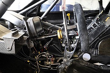 Reine Handarbeit: Die Sonderanfertigungen für Alex Zanardi