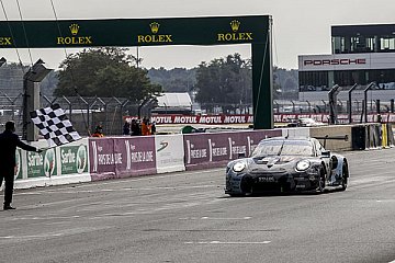 Porsche-Kundenteam Dempsey-Proton Racing in Le Mans auf dem Podest