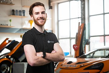 Hattrick für Löhner in ADAC GT Masters eSports Championship