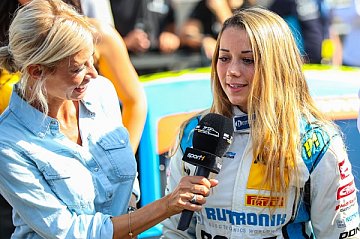 Carrie Schreiner auch 2020 wieder im ADAC GT Masters