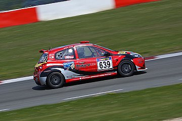 ATM-Motorsport: Aufholjagd und Top 10 für „Jacques“ 