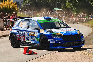 Julius Tannert siegt am Stemweder Berg und hält Titelkampf offen