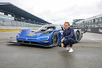 Nico Rosberg testet Elektro-Sportwagen Volkswagen ID.R