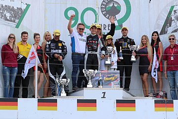 Carrie Schreiner und HCB-Rutronik Racing prägen DMV GTC-Wochenende