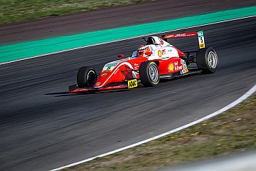 Bestzeit für Ferrari-Junior Petecof