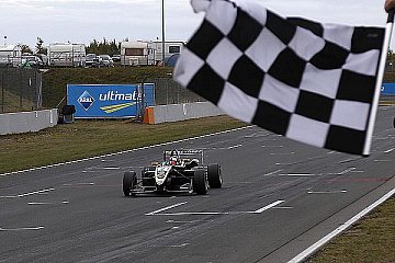 Emil Bernstorff siegt in Oschersleben