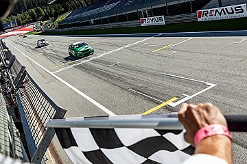 Oeverhaus dominiert chaotisches Rennen in Spielberg