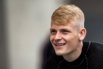 Dreifach Aufholjagd für Julian Hanses in Oschersleben