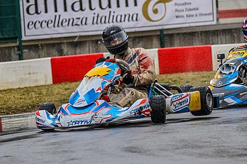 Nathanael Weigend mit starkem Sprung in die Top Ten