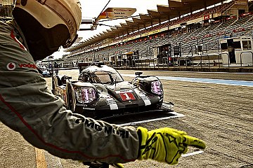 Mark Webber fährt Tagesbestzeit im Porsche 919 Hybrid