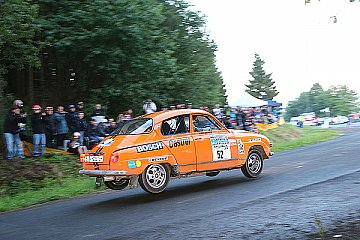 Auch Ralye-Oldtimer können fliegen. - Foto: privat