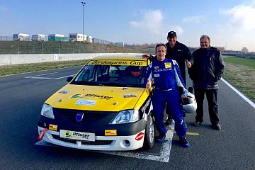 Rennfahrer Christian Meurer, Bozo Erak und Christian Kolb vom Pfister-Racing Team (v.l.) - Foto: Jegasoft/David Nowakowski