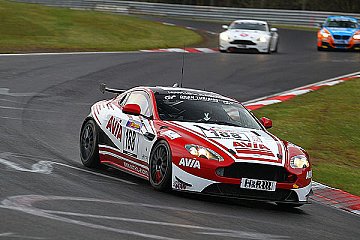 Mathol Racing mit sechs Autos beim zweiten VLN-Lauf