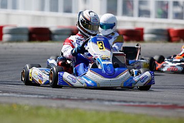Mach1 Motorsport jubelt in Wackersdorf