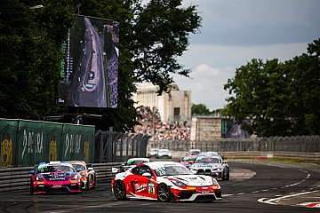 Platz zwei für den Porsche von Birch/Berndt - Foto: ADAC