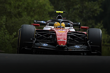 Ferrari arbeitet F1-Programm in Spa ab – Hamilton mit P4, Leclerc von Tracklimits eingebremst