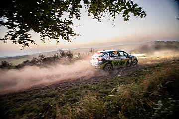 Lauerposition: Kilian Nierenz will bei der ADAC Rallye Stemweder Berg zur Tabellenspitze aufschließen - Foto: ADAC