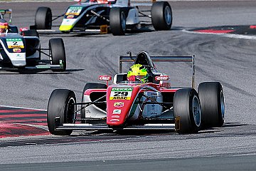 Saisonauftakt der ADAC Formel 4 in Oschersleben - Foto: ADAC