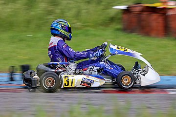 Mach1 Kart fährt in Ampfing im Spitzenfeld