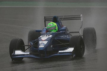Kevin Mirocha von Jedi Racing gewann Rennen 2 am Samstag