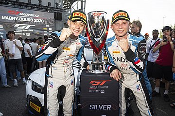 Silver-Cup-BMW sorgt in Magny-Cours für Sensation mit Gesamtpodium