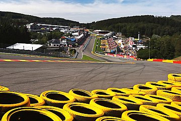 Team Motopark bereit für die Ardennen-Achterbahn in Spa