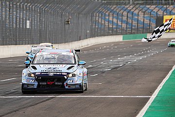 Hyundai Team Engstler mit Sieg und Podestplätzen in der ADAC TCR Germany