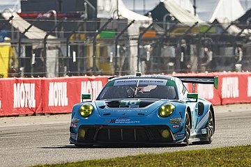 Porsche 911 GT3 R startet von der Pole-Position in den 12h-Klassiker