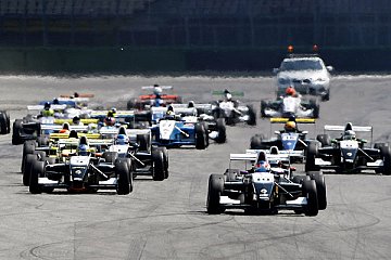 Carlos Sainz mit Doppelpole