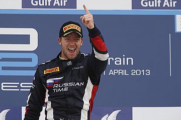 Sam Bird gewann in Bahrain - Foto: GP2